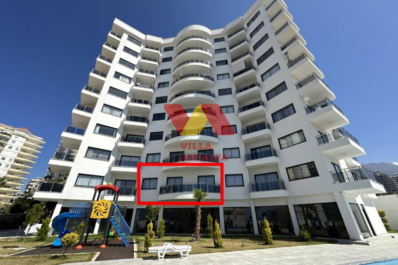 Отличная квартира 1+1 в шикарном комплексе в Махмутлар, Алания. Фото 1